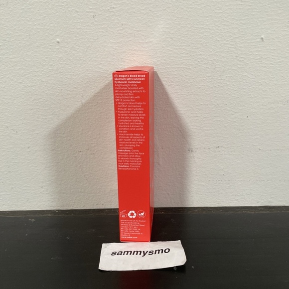 Rodial Dragons Blood SPF15 Sunscreen Hyaluronic Moisturizer 1.69 oz.- x2 - Picture 2 of 4